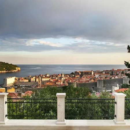 Captain's View Seaview & Pool Villa *