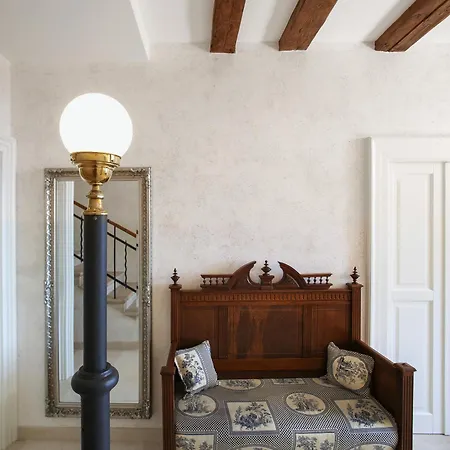 Captain's View Seaview & Pool