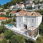 Captain's View Seaview & Pool Villa