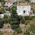 Captain's View Seaview & Pool Villa *