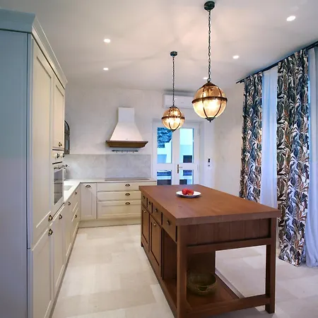 Willa Captain's View Seaview & Pool