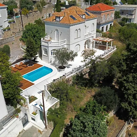 Captain's View Seaview & Pool Villa