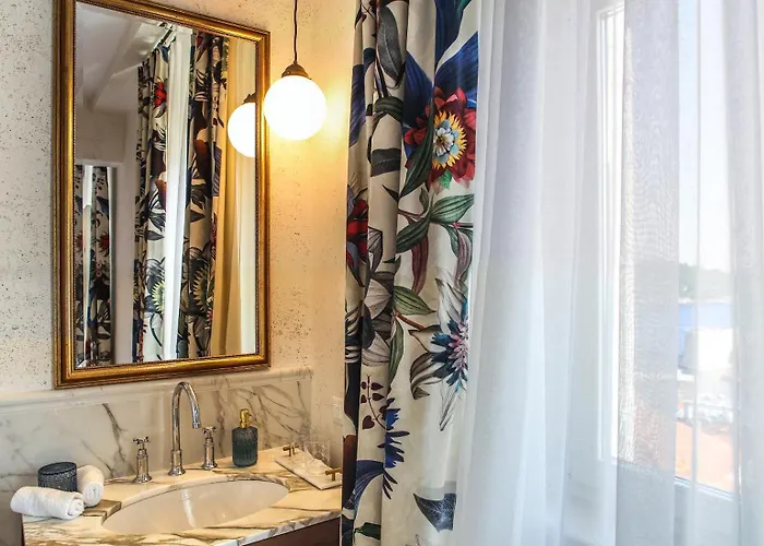 Captain's View Seaview & Pool فيلة