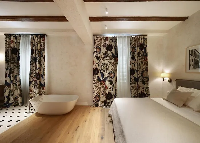 Captain's View Seaview & Pool فيلة *