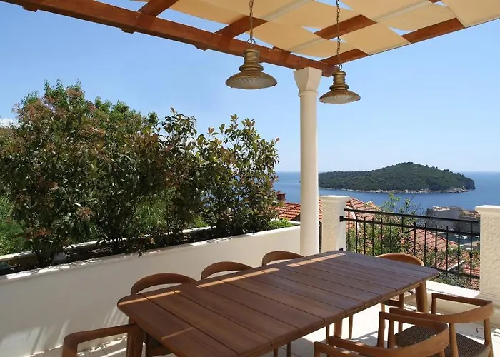 Captain's View Seaview & Pool فيلة *